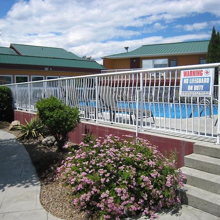 Days Inn By Wyndham Penticton Conference Centre Kültér fotó