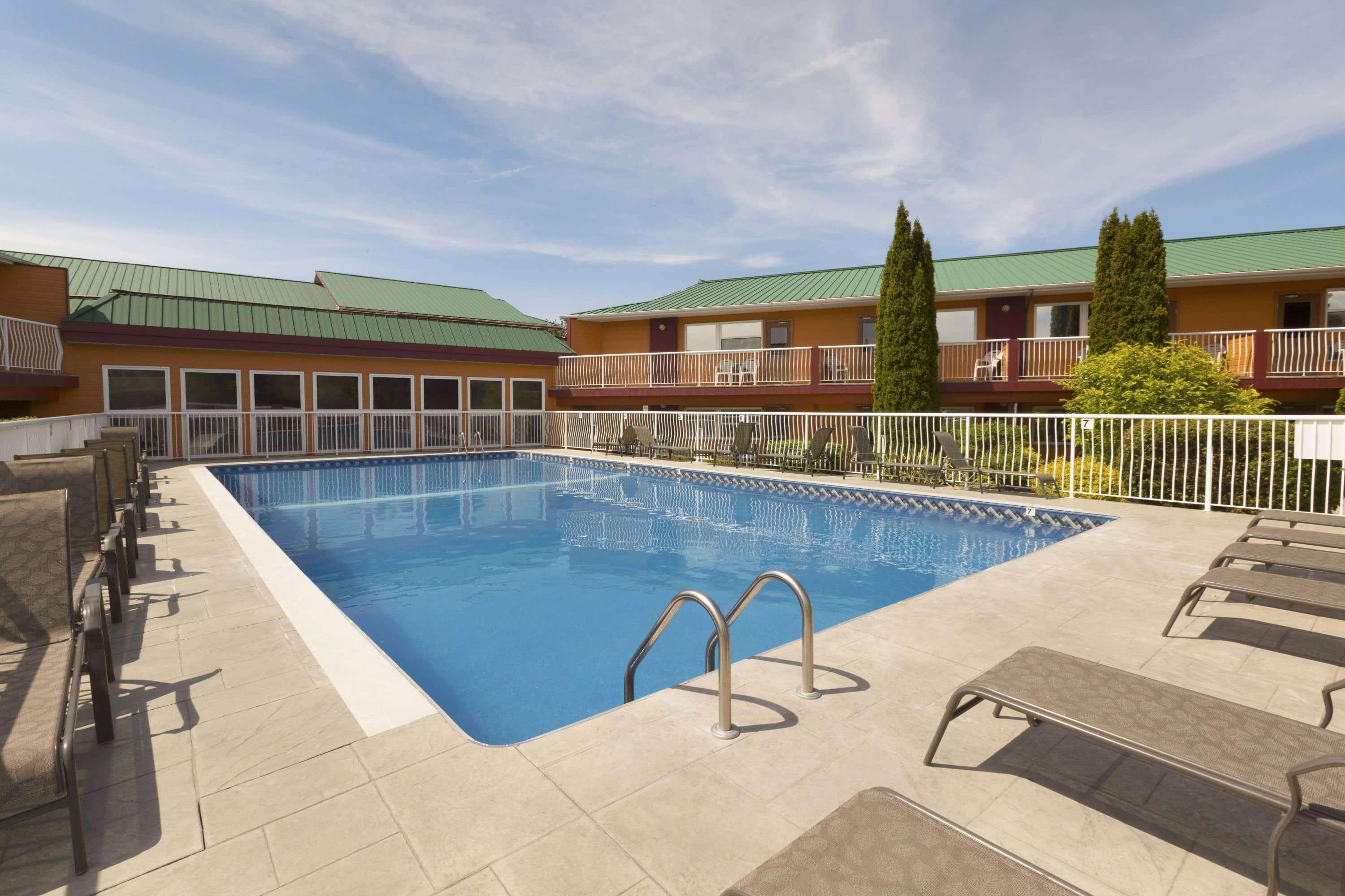 Days Inn By Wyndham Penticton Conference Centre Kültér fotó