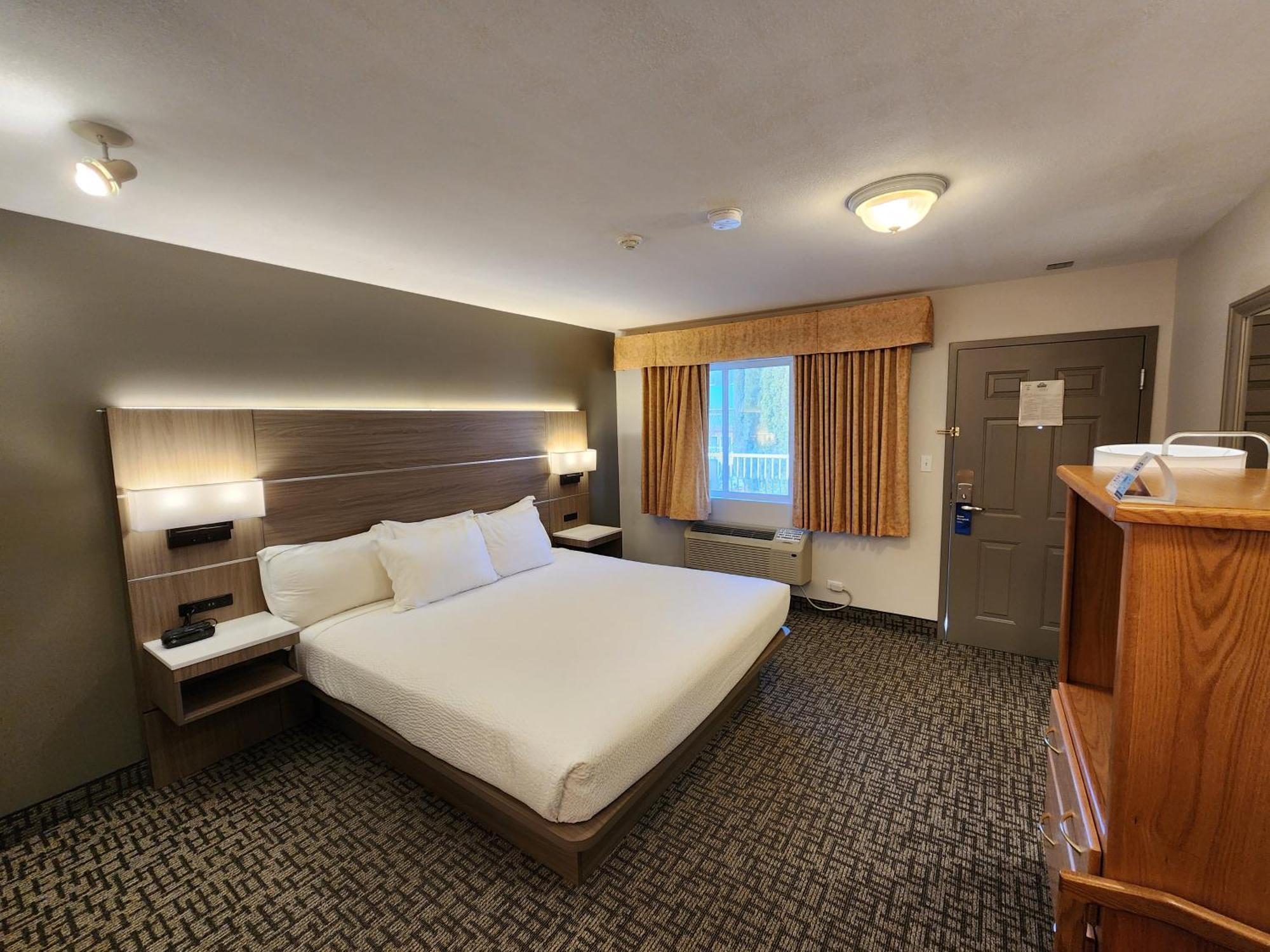 Days Inn By Wyndham Penticton Conference Centre Kültér fotó